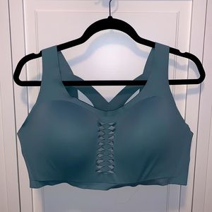 NWOT Victoria Sport Angel Max Wire Free Sports Bra